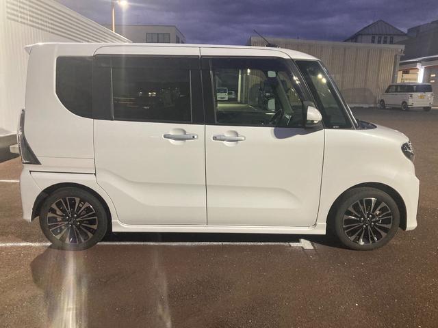 タント カスタムＲＳ　１５インチアルミホイール　キーフリーシステム　プッシュボタンスタート　オートエアコン（プッシュ式）　フルＬＥＤヘッドランプ　オート格納式カラードドアミラー　本革巻ステアリングホイール（4枚目）