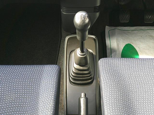 ワゴンＲ ＦＸ　車検令和８年３月迄　５速マニュアル車　純正１３インチアルミホイール　走行９０千ｋｍ　キーレスエントリー　パワーウィンドウ　ＣＤオーディオ　ＡＭ・ＦＭラジオ　ライトレベライザー　エアコン（5枚目）