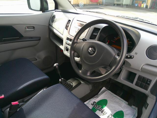 ワゴンＲ ＦＸ　車検令和８年３月迄　５速マニュアル車　純正１３インチアルミホイール　走行９０千ｋｍ　キーレスエントリー　パワーウィンドウ　ＣＤオーディオ　ＡＭ・ＦＭラジオ　ライトレベライザー　エアコン（9枚目）