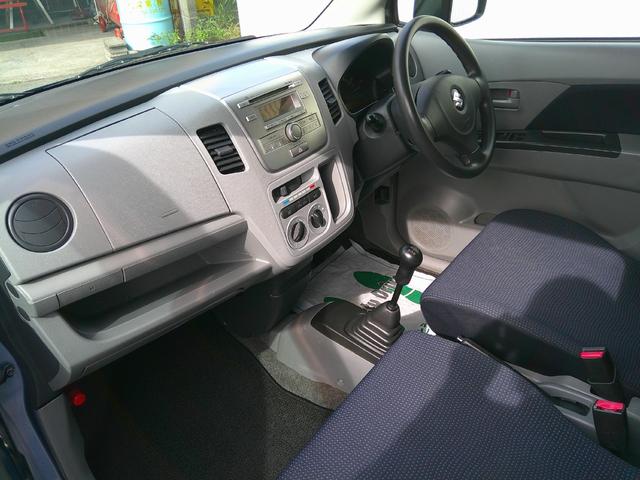 ワゴンＲ ＦＸ　車検令和８年３月迄　５速マニュアル車　純正１３インチアルミホイール　走行９０千ｋｍ　キーレスエントリー　パワーウィンドウ　ＣＤオーディオ　ＡＭ・ＦＭラジオ　ライトレベライザー　エアコン（14枚目）