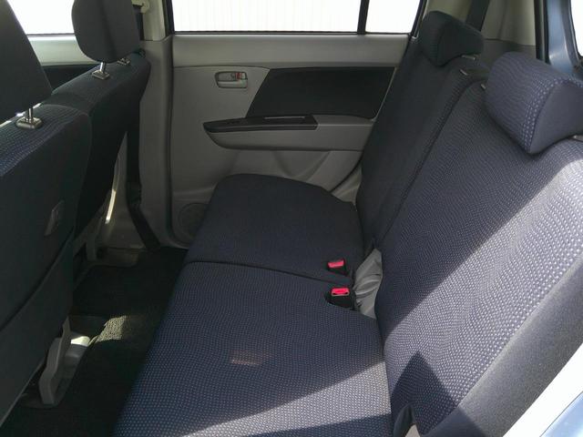 ワゴンＲ ＦＸ　車検令和８年３月迄　５速マニュアル車　純正１３インチアルミホイール　走行９０千ｋｍ　キーレスエントリー　パワーウィンドウ　ＣＤオーディオ　ＡＭ・ＦＭラジオ　ライトレベライザー　エアコン（16枚目）