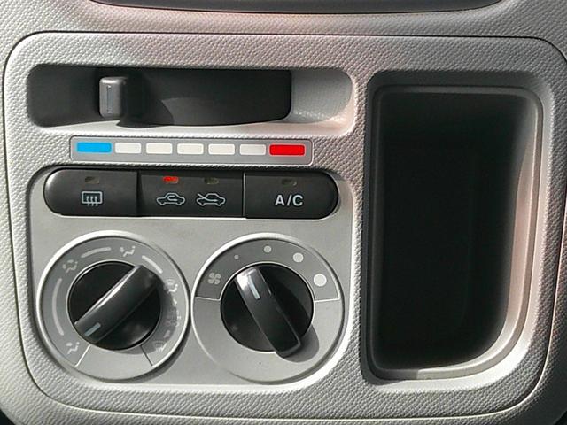 ワゴンＲ ＦＸ　車検令和８年３月迄　５速マニュアル車　純正１３インチアルミホイール　走行９０千ｋｍ　キーレスエントリー　パワーウィンドウ　ＣＤオーディオ　ＡＭ・ＦＭラジオ　ライトレベライザー　エアコン（30枚目）