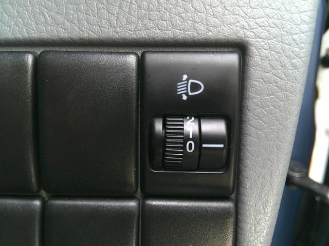 ワゴンＲ ＦＸ　車検令和８年３月迄　５速マニュアル車　純正１３インチアルミホイール　走行９０千ｋｍ　キーレスエントリー　パワーウィンドウ　ＣＤオーディオ　ＡＭ・ＦＭラジオ　ライトレベライザー　エアコン（31枚目）