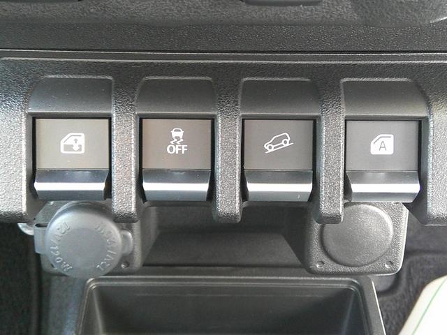 ジムニー XC 車検令和8年11月迄 ワンオーナー車 5速マニュアル車 リフトアップ 衝突軽減ブレーキ LEDヘッドライト オートライト 社外メモリーナビ Bluetooth接続可 ドライブレコーダー ロールバー(5枚目)