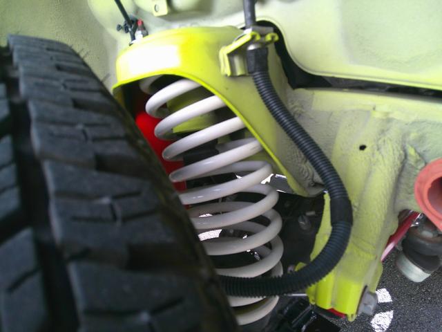 ジムニー XC 車検令和8年11月迄 ワンオーナー車 5速マニュアル車 リフトアップ 衝突軽減ブレーキ LEDヘッドライト オートライト 社外メモリーナビ Bluetooth接続可 ドライブレコーダー ロールバー(9枚目)