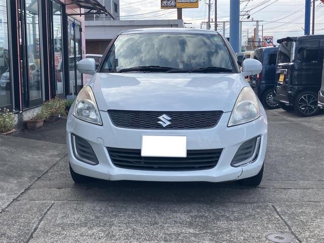 スイフト ＸＧ　４ＷＤ　スマートキー　電動格納ミラー　シートヒーター　ＣＶＴ　盗難防止システム　衝突安全ボディ　ＡＢＳ　ＥＳＣ　ＣＤ　ＵＳＢ　エアコン　パワーステアリング　パワーウィンドウ　運転席エアバッグ（2枚目）