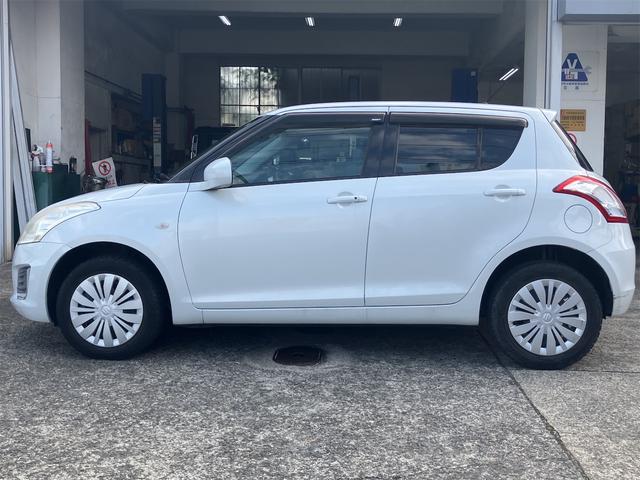 スイフト ＸＧ　４ＷＤ　スマートキー　電動格納ミラー　シートヒーター　ＣＶＴ　盗難防止システム　衝突安全ボディ　ＡＢＳ　ＥＳＣ　ＣＤ　ＵＳＢ　エアコン　パワーステアリング　パワーウィンドウ　運転席エアバッグ（8枚目）