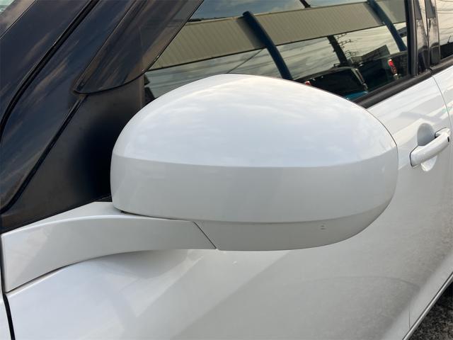 スイフト ＸＧ　４ＷＤ　スマートキー　電動格納ミラー　シートヒーター　ＣＶＴ　盗難防止システム　衝突安全ボディ　ＡＢＳ　ＥＳＣ　ＣＤ　ＵＳＢ　エアコン　パワーステアリング　パワーウィンドウ　運転席エアバッグ（12枚目）