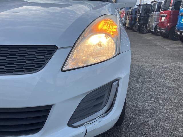 スイフト ＸＧ　４ＷＤ　スマートキー　電動格納ミラー　シートヒーター　ＣＶＴ　盗難防止システム　衝突安全ボディ　ＡＢＳ　ＥＳＣ　ＣＤ　ＵＳＢ　エアコン　パワーステアリング　パワーウィンドウ　運転席エアバッグ（14枚目）