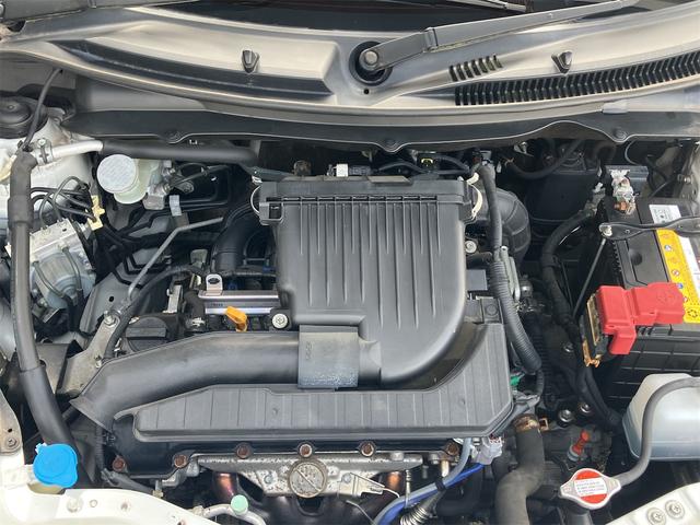 スイフト ＸＧ　４ＷＤ　スマートキー　電動格納ミラー　シートヒーター　ＣＶＴ　盗難防止システム　衝突安全ボディ　ＡＢＳ　ＥＳＣ　ＣＤ　ＵＳＢ　エアコン　パワーステアリング　パワーウィンドウ　運転席エアバッグ（27枚目）