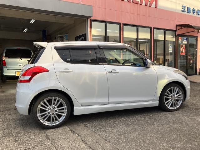 スイフトスポーツ ベースグレード　ドライブレコーダー　バックカメラ　ナビ　ＴＶ　オートクルーズコントロール　アルミホイール　スマートキー　ＣＶＴ　盗難防止システム　衝突安全ボディ　記録簿　ＡＢＳ　ＥＳＣ　ＣＤ　ＵＳＢ（4枚目）