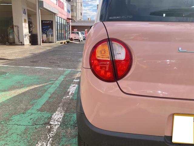 アルトラパン Ｘ　衝突被害軽減システム　ＨＩＤ　スマートキー　アイドリングストップ　電動格納ミラー　シートヒーター　ベンチシート　ＣＶＴ　盗難防止システム　ＡＢＳ　ＥＳＣ　ＣＤ　ミュージックプレイヤー接続可（17枚目）