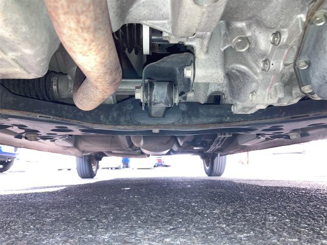 アルトラパン Ｘ　衝突被害軽減システム　ＨＩＤ　スマートキー　アイドリングストップ　電動格納ミラー　シートヒーター　ベンチシート　ＣＶＴ　盗難防止システム　ＡＢＳ　ＥＳＣ　ＣＤ　ミュージックプレイヤー接続可（28枚目）