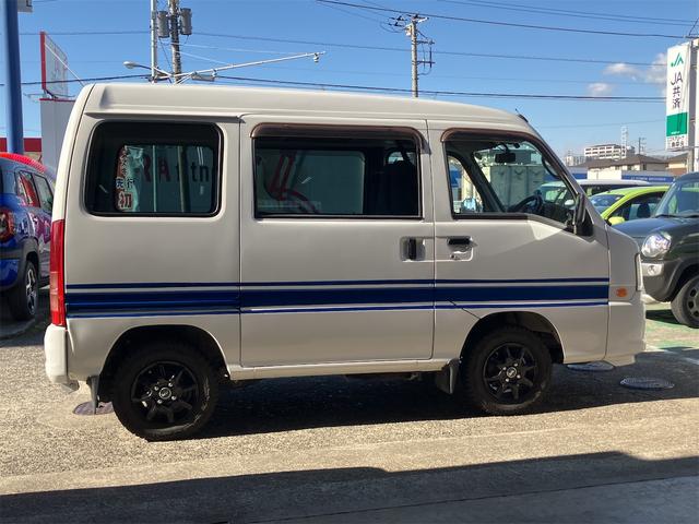 サンバーバン トランスポーター　軽バン　ＭＴ　ドライブレコーダー　両側スライドドア　キーレスエントリー　アルミホイール　エアコン　パワーウィンドウ　運転席エアバッグ（4枚目）