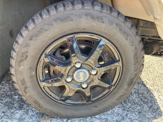 サンバーバン トランスポーター　軽バン　ＭＴ　ドライブレコーダー　両側スライドドア　キーレスエントリー　アルミホイール　エアコン　パワーウィンドウ　運転席エアバッグ（24枚目）