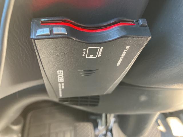 サンバーバン トランスポーター　軽バン　ＭＴ　ドライブレコーダー　両側スライドドア　キーレスエントリー　アルミホイール　エアコン　パワーウィンドウ　運転席エアバッグ（49枚目）