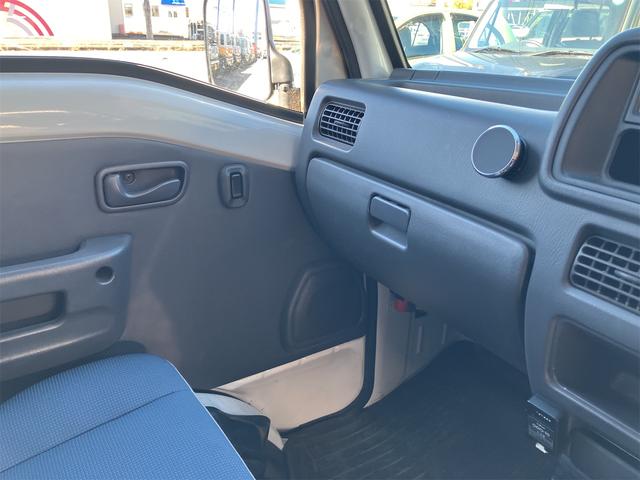 サンバーバン トランスポーター　軽バン　ＭＴ　ドライブレコーダー　両側スライドドア　キーレスエントリー　アルミホイール　エアコン　パワーウィンドウ　運転席エアバッグ（55枚目）