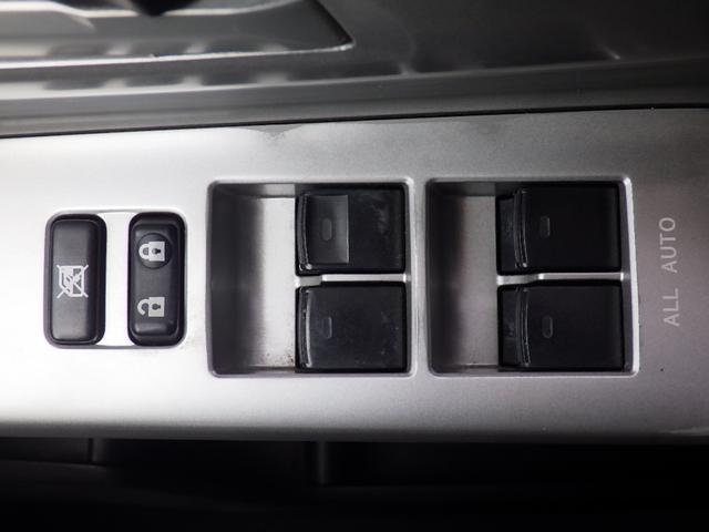 ヴォクシー ＺＳ　１年保証付　後期型　ＳＤナビ　フルセグ　後席フリップダウンモニター　バックカメラ　両側パワースライドドア　Ｂｌｕｅｔｏｏｔｈ接続可　ＥＴＣ　ＨＩＤオートライト　ＣＤ録音　ＤＶＤ再生　プッシュスタート（22枚目）