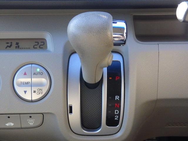 商談ルームには小さいお子様でも安心して遊べるキッズコーナーを常設しております☆ブロック、絵描き、本、ボールなど色々ご用意しておりますのでお子様連れでも安心してごゆっくり出来ます。