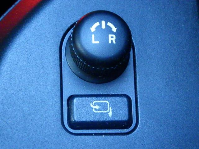 スイフトスポーツ ベースグレード 1年保証付 走行49千Km 社外ナビ ワンセグTV ETC CD・DVD再生 クルーズコントロール HIDヘッドライト オートライト スマートキー プッシュスタート パドルシフト 純正アルミホイール(27枚目)