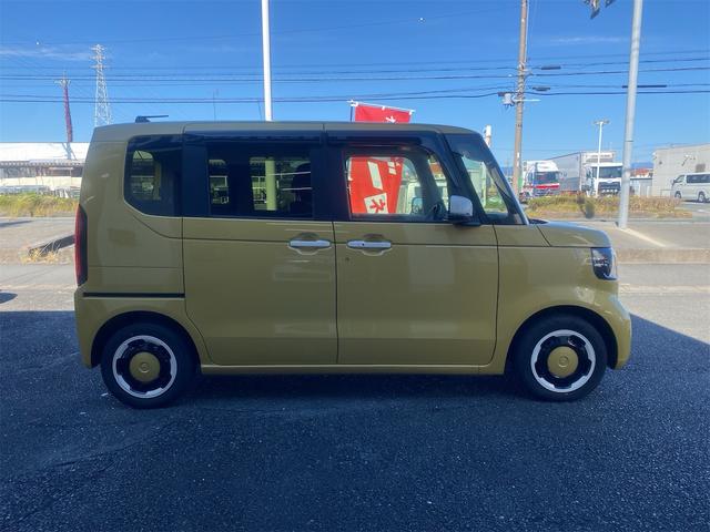 Ｎ－ＢＯＸ ファッションスタイル　ワンオーナー・禁煙車・走行６６４６ｋｍ・車検令和９年１０月迄・８インチＧａｔｈｅｒｓナビ・Ｂカメラ・ＥＴＣ・両側電動スライドドア・シートバックテーブル・ＬＥＤヘッドライト・ホンダセンシング（4枚目）