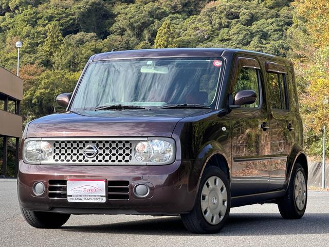 日産キューブ（ＣＵＢＥ）は２列シートをもった５名乗りのハイトワゴン