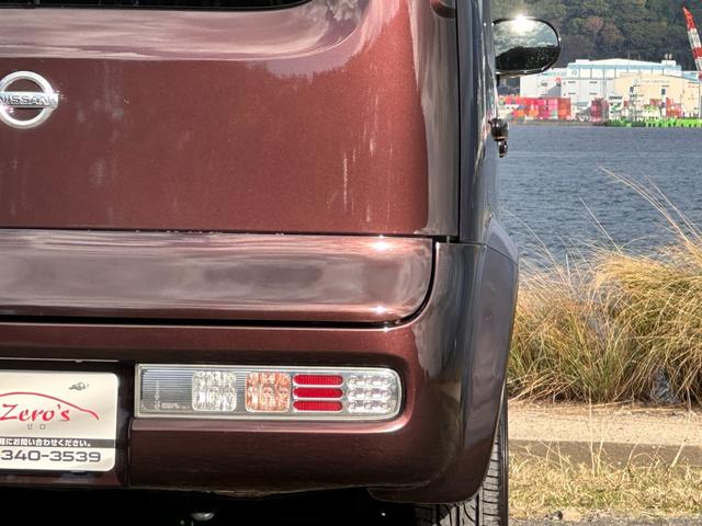 スポーツカーの雰囲気があるリアテール