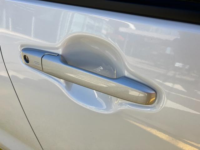 タント X 14インチフルホイールキャップ フルLEDヘッドランプ オート格納式カラードドアミラー 左側パワースライドドア TFTカラーマルチインフォメーションディスプレイ フルファブリックシート(9枚目)