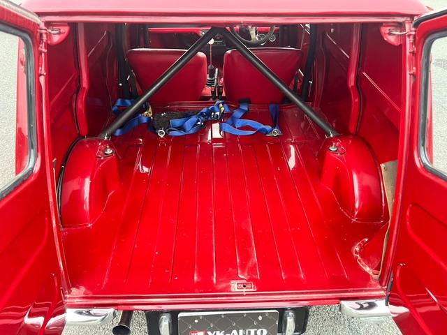 ＭＩＮＩ 　パネルバン　キャブ車　４ＭＴ　センターメーター　ローダウン　ＡＷ　観音開き（16枚目）