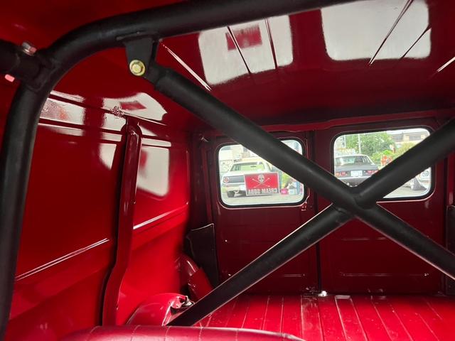 ＭＩＮＩ 　パネルバン　キャブ車　４ＭＴ　センターメーター　ローダウン　ＡＷ　観音開き（17枚目）