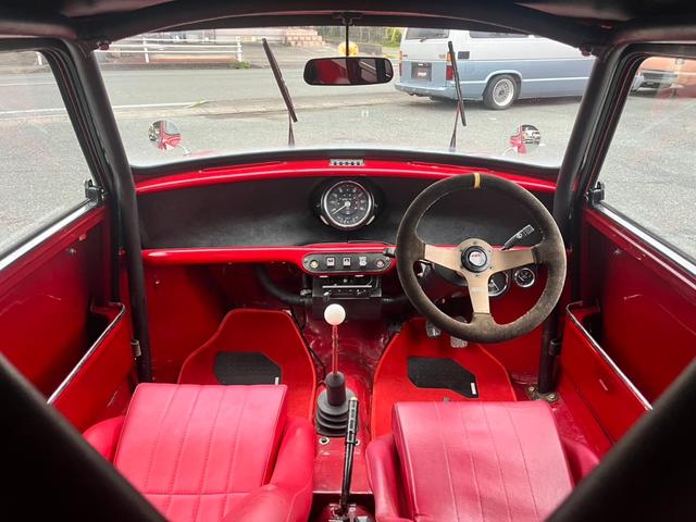 ＭＩＮＩ 　パネルバン　キャブ車　４ＭＴ　センターメーター　ローダウン　ＡＷ　観音開き（20枚目）