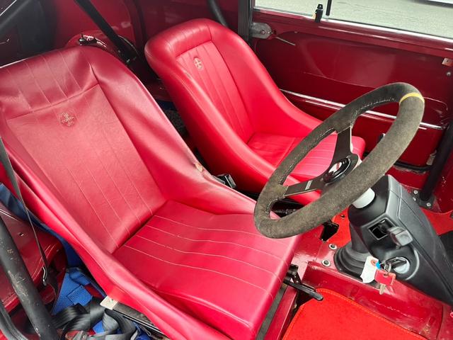 ＭＩＮＩ 　パネルバン　キャブ車　４ＭＴ　センターメーター　ローダウン　ＡＷ　観音開き（26枚目）