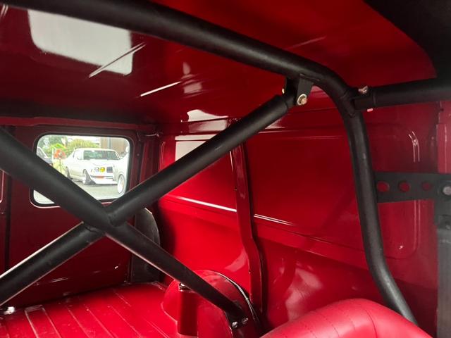 ＭＩＮＩ 　パネルバン　キャブ車　４ＭＴ　センターメーター　ローダウン　ＡＷ　観音開き（28枚目）