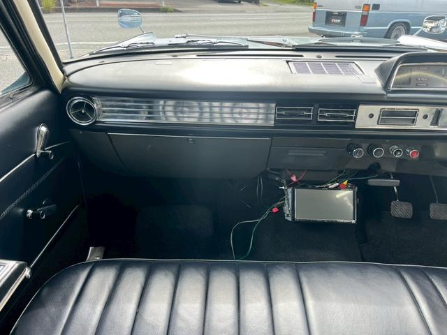 デボネア  エグゼクティブ Lテール ベンチシート コラムMT ローダウン ホワイトリボン(20枚目)