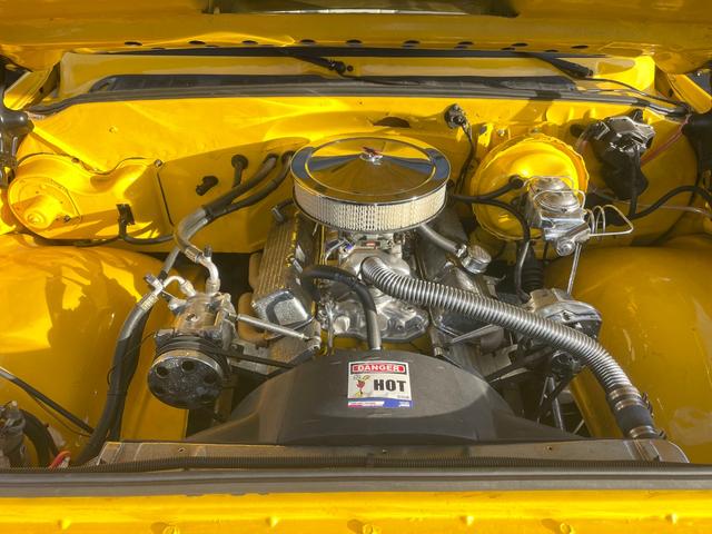 シボレーＣ－１０ ステップサイド　３５０エンジン　ウッドデッキ　ホーリーキャブ　ローダウン　クーラー　パワステ（13枚目）