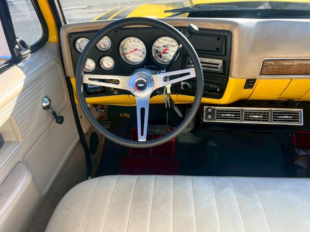 シボレーＣ－１０ ステップサイド　３５０エンジン　ウッドデッキ　ホーリーキャブ　ローダウン　クーラー　パワステ（17枚目）