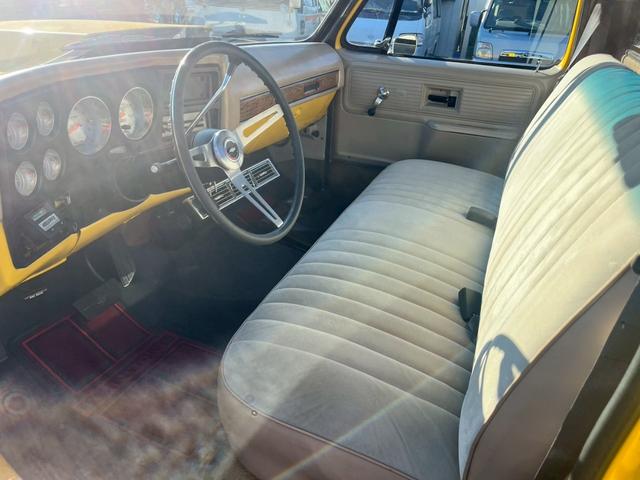 シボレーＣ－１０ ステップサイド　３５０エンジン　ウッドデッキ　ホーリーキャブ　ローダウン　クーラー　パワステ（18枚目）