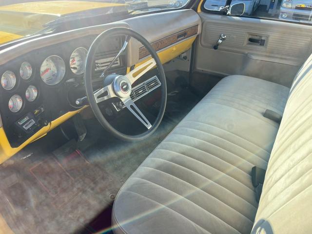 シボレーＣ－１０ ステップサイド　３５０エンジン　ウッドデッキ　ホーリーキャブ　ローダウン　クーラー　パワステ（21枚目）