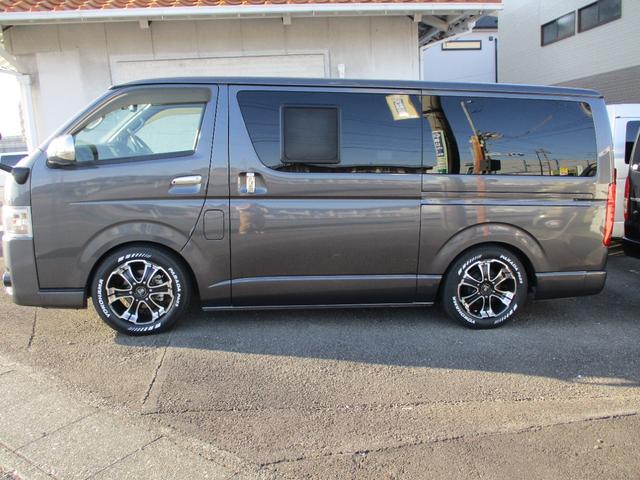 ハイエースバン スーパーGL ダークプライム 社外ナビTV ETC バックカメラ ベットキット ALPINE後席モニター 社外17インチアルミ ドライブレコーダー ローダウン AC100V電源 社外LEDテール(6枚目)