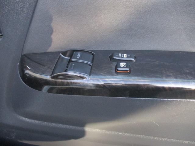 ハイエースバン スーパーＧＬ　ダークプライムＩＩ　純正ナビＴＶ　ビルトインＥＴＣ　バックカメラ　スマートキー　ＬＥＤヘッドライト　ローダウン　社外ＬＥＤテール　社外アルミ（22枚目）