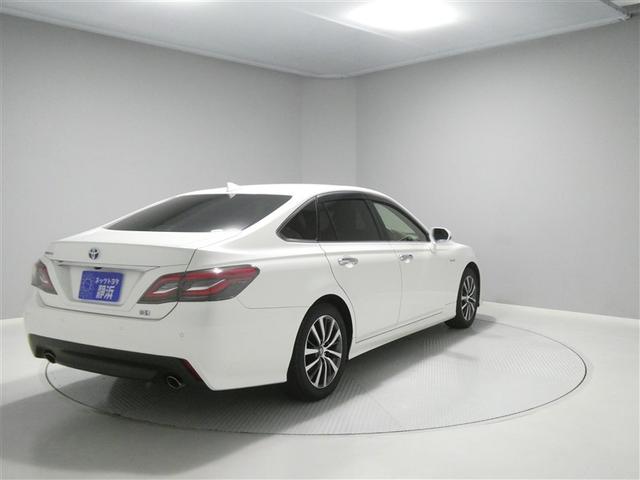 クラウンハイブリッド Ｓ　Ｃパッケージ　セーフティセンス　ドラレコ付　ＬＥＤヘッドライト　本革シート　純正アルミホイール　ＥＴＣ　バックモニター　スマートキー　ＣＤ／ＤＶＤ再生付き　フルセグメモリーナビ　オートエアコン　クルーズコントロール（3枚目）