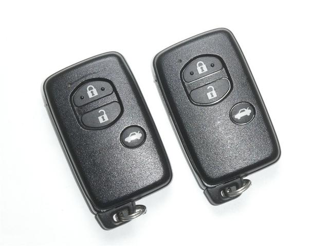 ＢＲＺ Ｓ　ドラレコ付き　フルセグＨＤＤナビ　ＨＩＤヘッドライト　フルエアロ　純正アルミホイール　ＥＴＣ　バックモニター　スマートキー　ＣＤ／ＤＶＤ再生付き　シート素材モケット　オートエアコン　イモビライザー（19枚目）