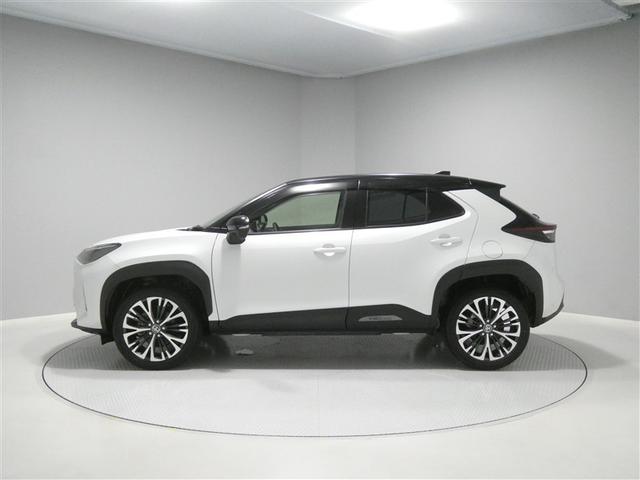 ヤリスクロス Z セーフティセンス ドラレコ付き LEDヘッドライト リアスポイラー バックモニター ETC スマートキー 純正アルミホイール ディスプレイオーディオ シート素材モケット オートエアコン(2枚目)