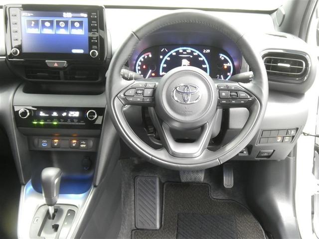 ヤリスクロス Z セーフティセンス ドラレコ付き LEDヘッドライト リアスポイラー バックモニター ETC スマートキー 純正アルミホイール ディスプレイオーディオ シート素材モケット オートエアコン(4枚目)