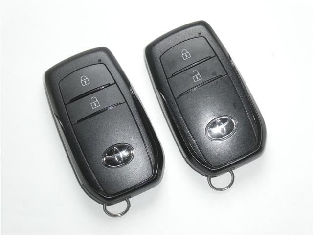 ヤリスクロス Z セーフティセンス ドラレコ付き LEDヘッドライト リアスポイラー バックモニター ETC スマートキー 純正アルミホイール ディスプレイオーディオ シート素材モケット オートエアコン(21枚目)