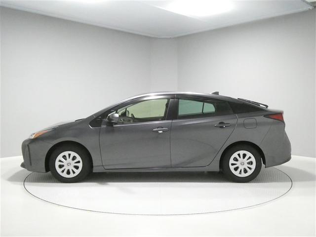 プリウス S セーフティセンス ドラレコ付き LEDヘッドライト リアスポイラー バックモニター ETC スマートキー 純正アルミホイール CD再生付き ワンセグメモリーナビ シート素材モケット オートエアコン(2枚目)