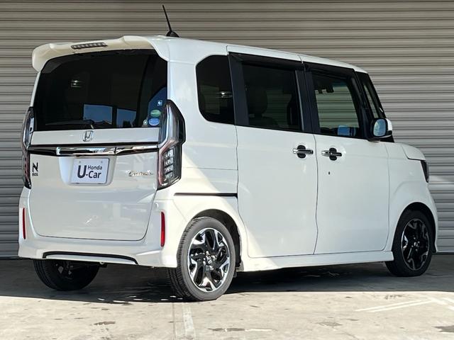 Ｇ・Ｌターボホンダセンシング　ＷＳＲＳ　バックアイカメラ　車線逸脱警報装置　ＶＳＣ　Ｂソナー　フルフラット　クルコン　サイドエアバック　スマートキー＆プッシュスタート　ＬＥＤライト　パワーウィンドウ　ＵＳＢ　フルオートエアコン(6枚目)