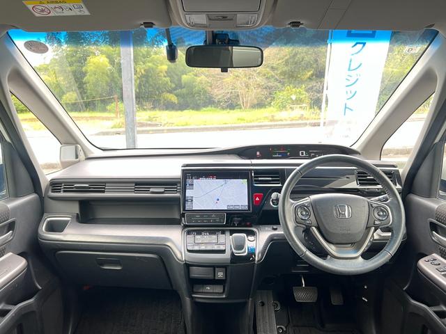 ステップワゴンスパーダ ｅ：ＨＥＶスパーダＧホンダセンシング　１年保証　ＬＥＤライト　ドライブレコーダ　カーテンエアバック　横滑り防止装置　クルーズコントロール　Ｂカメラ　ＵＳＢ接続　フルセグ　ＤＶＤ再生可能　ナビ＆ＴＶ　キーレス　ＥＴＣ　スマートキー　ＡＡＣ（16枚目）