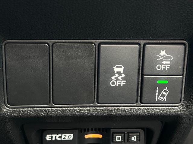 ステップワゴンスパーダ ｅ：ＨＥＶスパーダＧホンダセンシング　１年保証　ＬＥＤライト　ドライブレコーダ　カーテンエアバック　横滑り防止装置　クルーズコントロール　Ｂカメラ　ＵＳＢ接続　フルセグ　ＤＶＤ再生可能　ナビ＆ＴＶ　キーレス　ＥＴＣ　スマートキー　ＡＡＣ（28枚目）