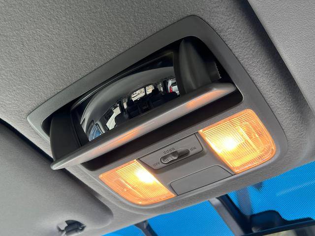 ステップワゴンスパーダ ｅ：ＨＥＶスパーダＧホンダセンシング　１年保証　ＬＥＤライト　ドライブレコーダ　カーテンエアバック　横滑り防止装置　クルーズコントロール　Ｂカメラ　ＵＳＢ接続　フルセグ　ＤＶＤ再生可能　ナビ＆ＴＶ　キーレス　ＥＴＣ　スマートキー　ＡＡＣ（49枚目）